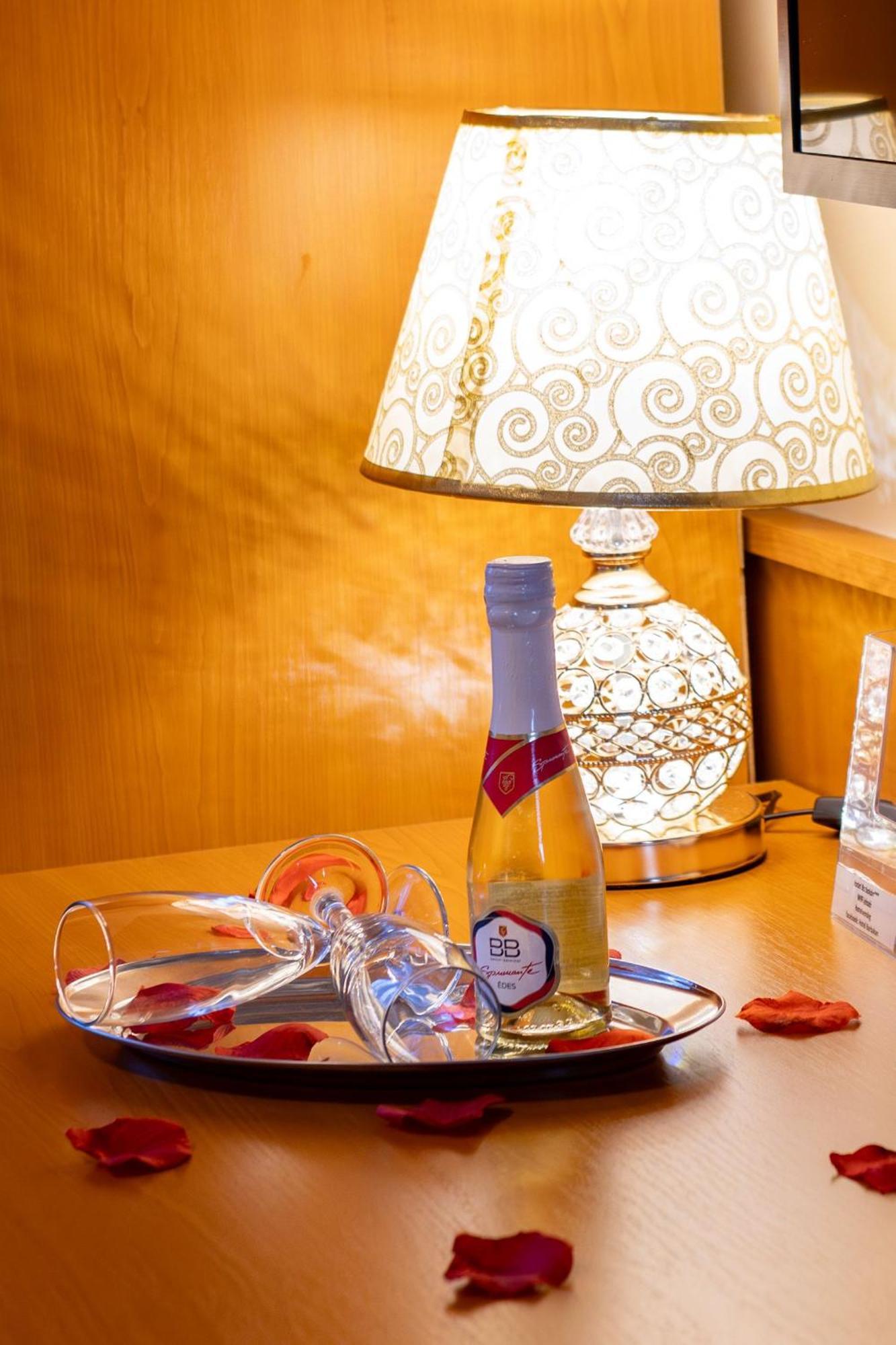 Hotel Barbakan بيتْش المظهر الخارجي الصورة