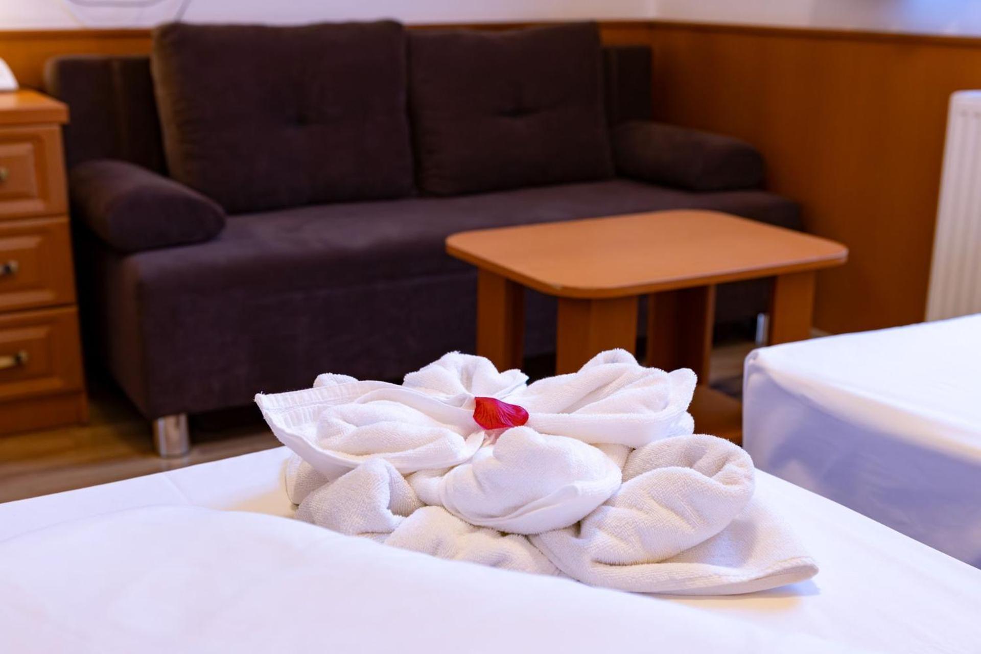 Hotel Barbakan بيتْش المظهر الخارجي الصورة