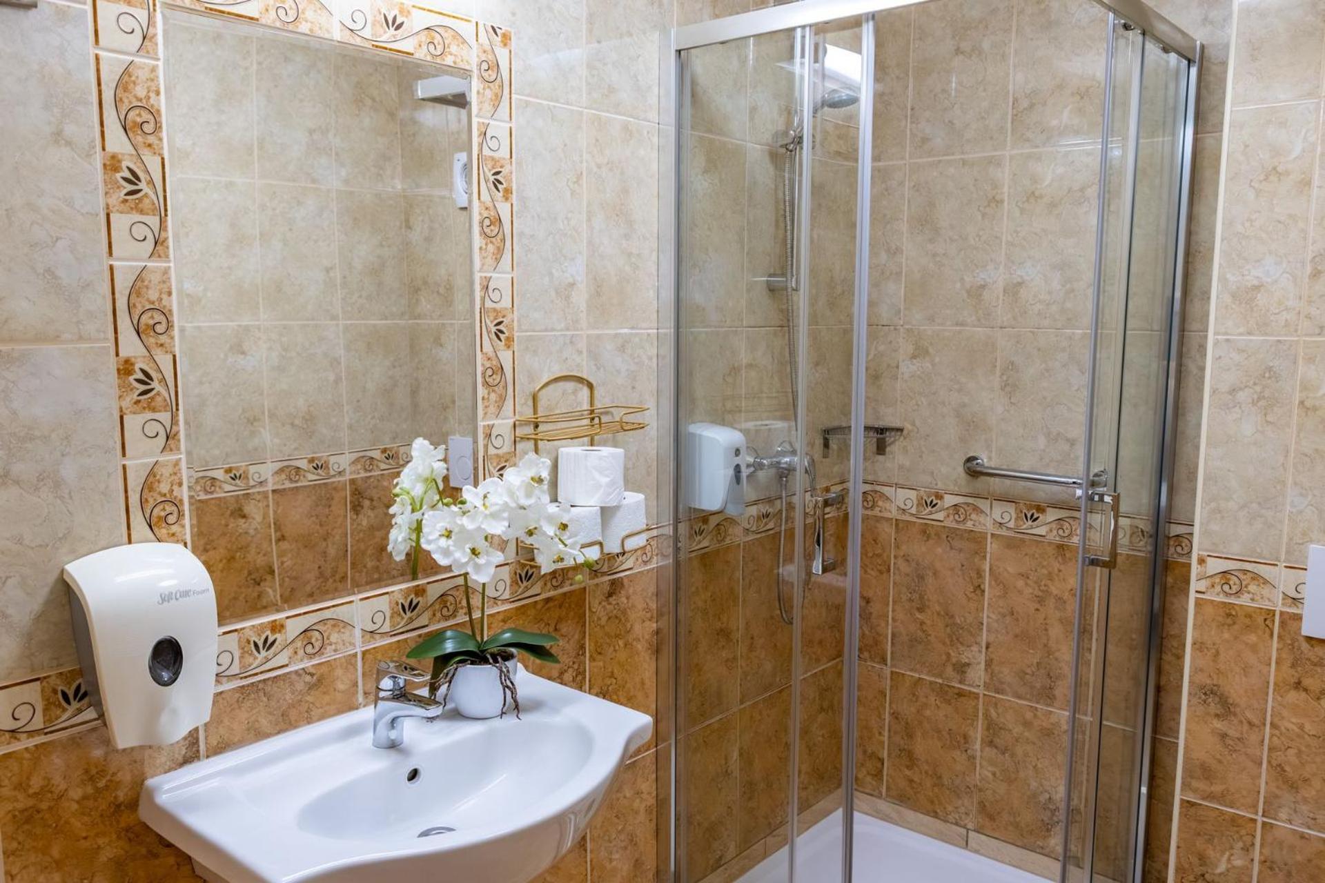 Hotel Barbakan بيتْش المظهر الخارجي الصورة
