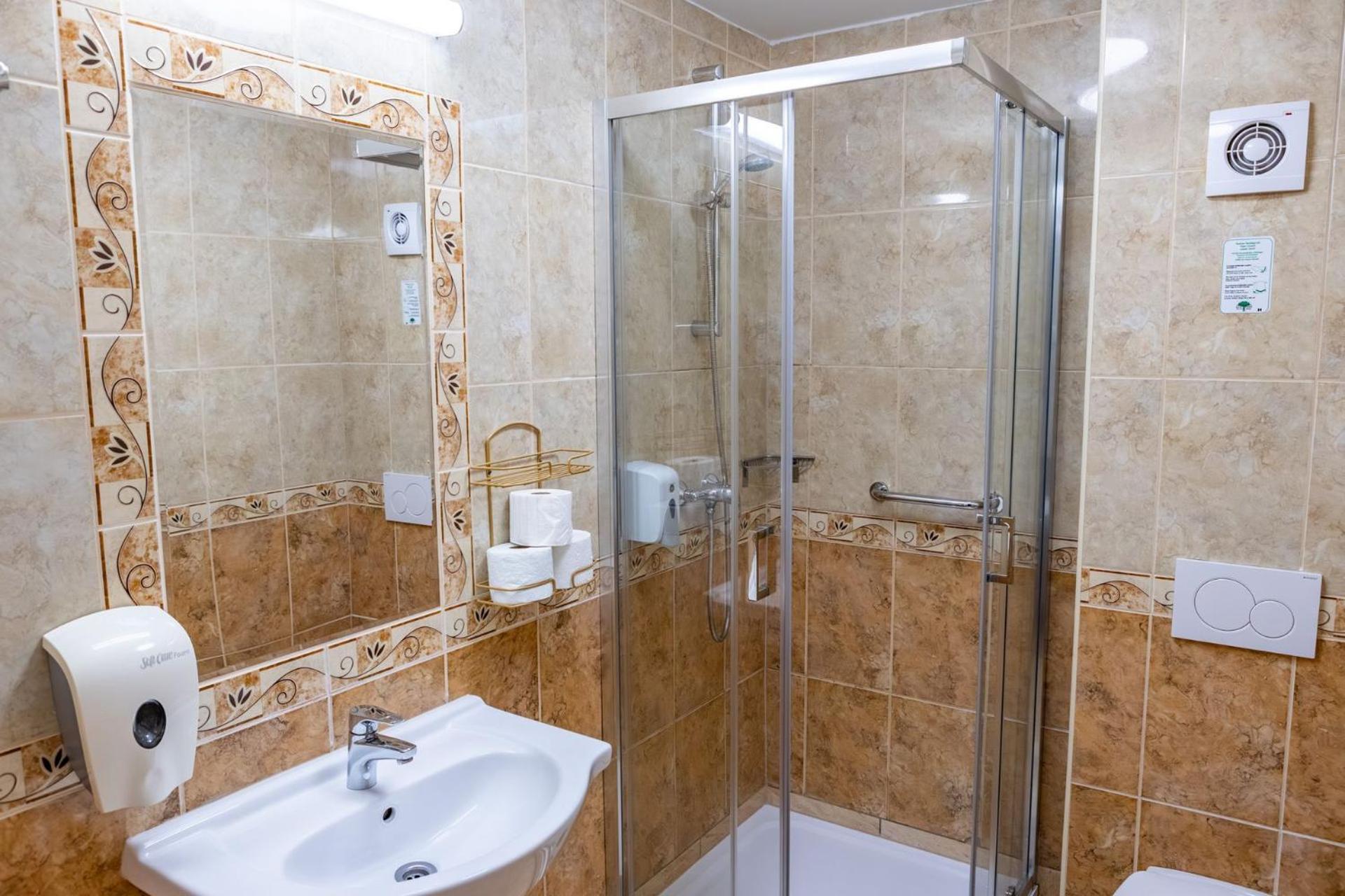 Hotel Barbakan بيتْش المظهر الخارجي الصورة